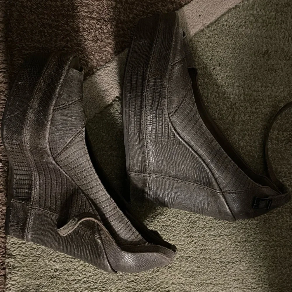 Clogs - Picture 4 of 4